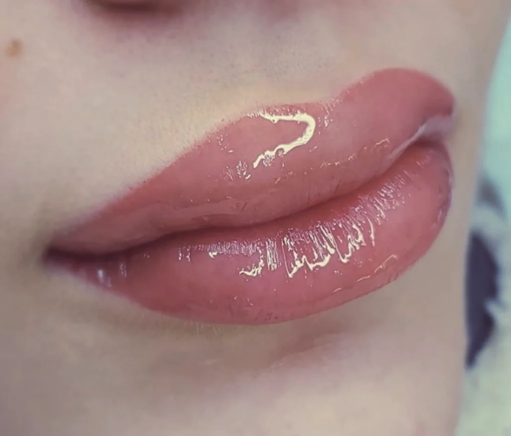 lip blush tattooing